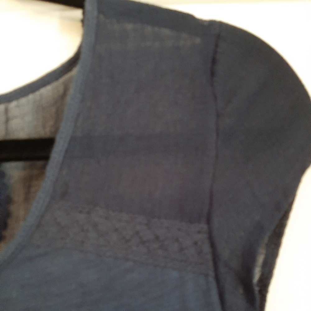 Womens Lucky Brand blouse - Picture 4 of 5